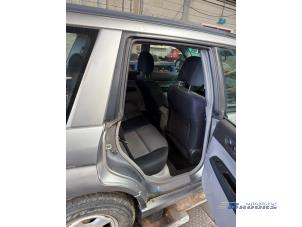 Subaru Forester 2.0 16V X Vehículo de desguace (2006, Gris)