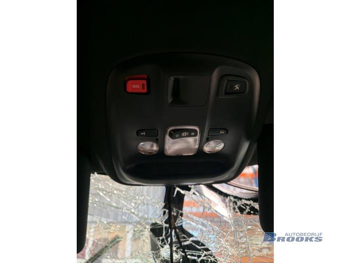 Peugeot 308 SW 1.6 16V GT 205 Vehículo de desguace (2016, Gris)