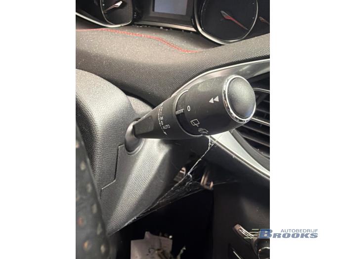 Peugeot 308 SW 1.6 16V GT 205 Vehículo de desguace (2016, Gris)