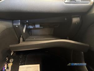 Peugeot 308 SW 1.6 16V GT 205 Vehículo de desguace (2016, Gris)