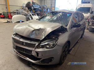 Peugeot 308 SW 1.6 16V GT 205 Vehículo de desguace (2016, Gris)