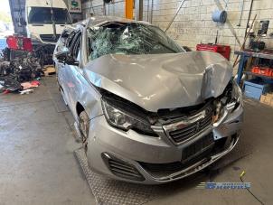 Peugeot 308 SW 1.6 16V GT 205 Vehículo de desguace (2016, Gris)