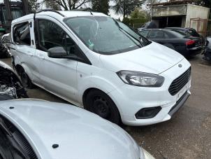 Ford Tourneo Courier 1.0 Ti-VCT EcoBoost 12V  (Épave)