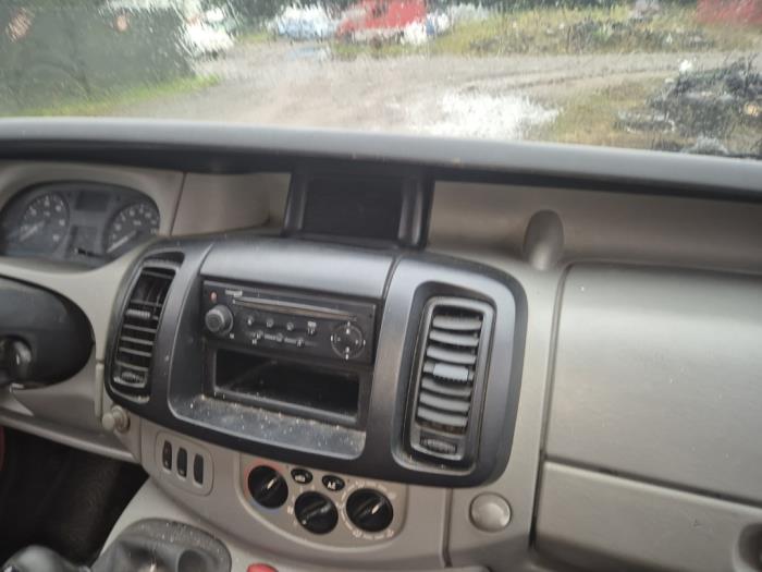 Nissan Primastar 2.0 dCi 120 Skrotfordon (2007, ROOD)