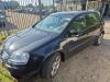 Volkswagen Golf V 1.6 FSI 16V Samochód złomowany (2005, Czarny)