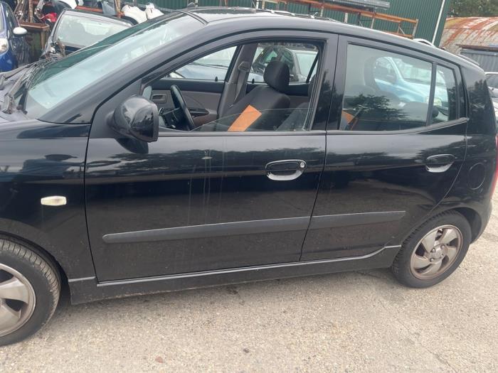 Kia Picanto 1.0 12V Skrotfordon (2005, ZWART)