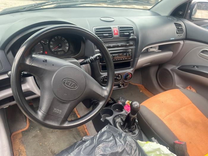 Kia Picanto 1.0 12V Skrotfordon (2005, ZWART)