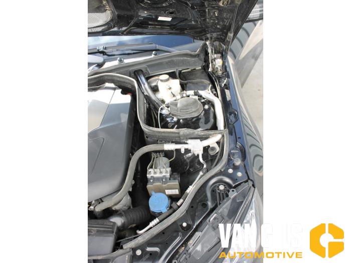 Mercedes E E-350 CDI BlueTEC 3.0 V6 24V Samochód złomowany (2014, Czarny)