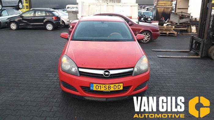 Opel Astra H GTC 1.6 16V Twinport Épave (2005, Rouge)