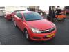Opel Astra H GTC 1.6 16V Twinport Épave (2005, Rouge)