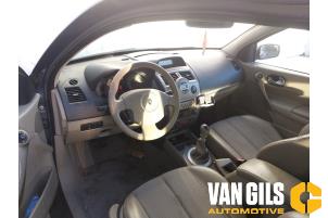 Renault Megane II 1.9 dCi 130 Épave (2006, Gris)