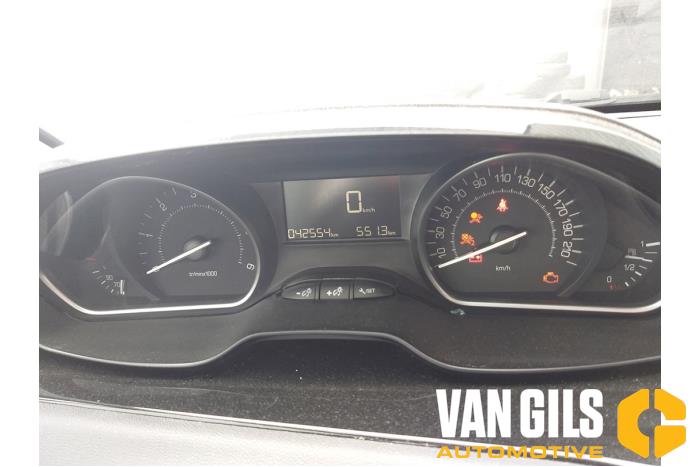 Peugeot 208 I 1.6 Blue HDi 100 Vehículo de desguace (2018, Blanco)