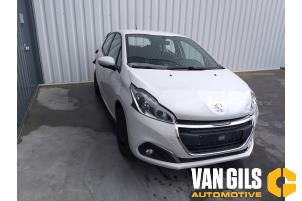 Peugeot 208 I 1.6 Blue HDi 100 Vehículo de desguace (2018, Blanco)