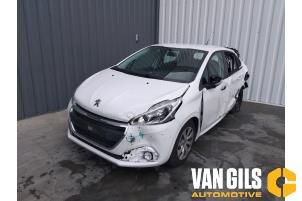 Peugeot 208 I 1.6 Blue HDi 100 Vehículo de desguace (2018, Blanco)