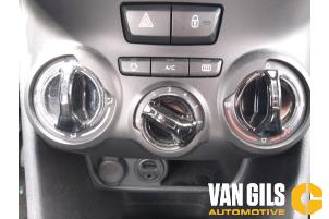 Peugeot 208 I 1.6 Blue HDi 100 Vehículo de desguace (2018, Blanco)