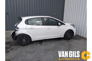 Peugeot 208 I 1.6 Blue HDi 100 Vehículo de desguace (2018, Blanco)