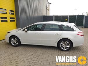 Peugeot 508 SW 1.6 HDiF 16V Épave (2013, Blanc, Blanc)