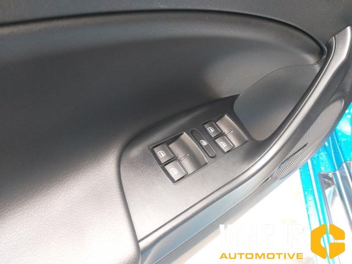 Seat Ibiza IV 1.0 EcoTSI 12V Salvage vehicle (2015, Metallic, Blue)