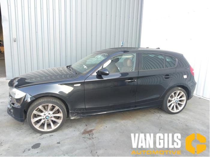 BMW 1 serie 123d 16V Vehículo de desguace (2008, Negro)