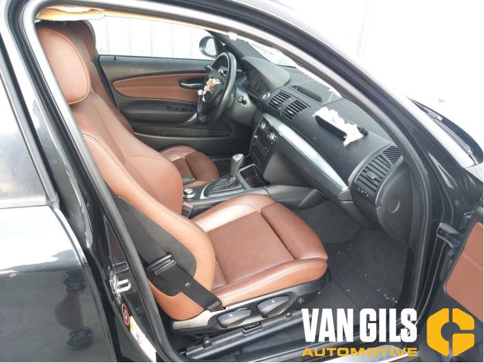 BMW 1 serie 123d 16V Vehículo de desguace (2008, Negro)
