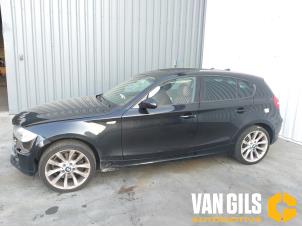 BMW 1 serie 123d 16V Vehículo de desguace (2008, Negro)