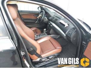 BMW 1 serie 123d 16V Vehículo de desguace (2008, Negro)
