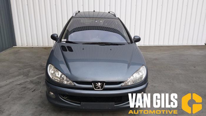 Peugeot 206 SW 1.4 HDi Vehículo de desguace (2006, Acero, Gris plateado, Moonmist)
