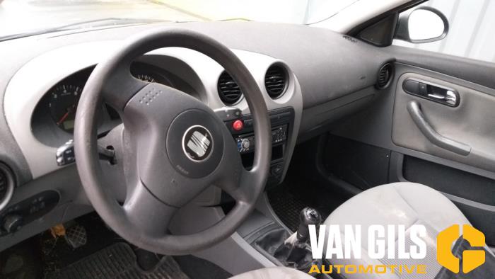 Seat Ibiza III 1.4 16V 100 Schrottauto (2004, Blau)