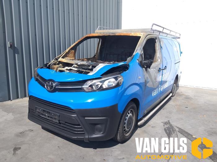 Toyota ProAce 2.0 D-4D 122 16V Worker Skrotfordon (2020, BLAUW)