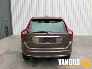 Volvo XC60 I 2.0 D3 20V Épave (2014, Léger, Brun, Bronze)