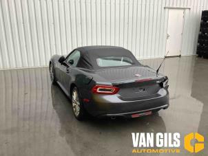 Fiat 124 Spider 1.4 MultiAir Turbo 16V Épave (2016)