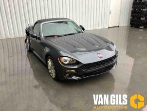 Fiat 124 Spider 1.4 MultiAir Turbo 16V Épave (2016)