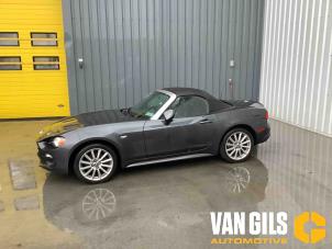 Fiat 124 Spider 1.4 MultiAir Turbo 16V Épave (2016)