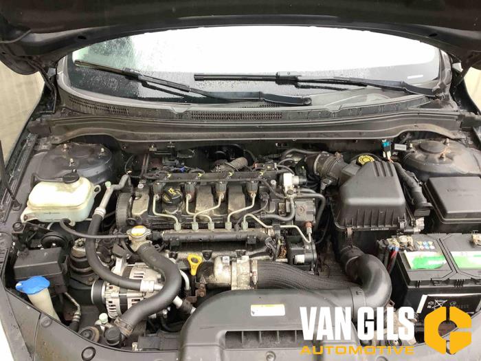 Kia Cee'd Sporty Wagon 2.0 CRDi 16V 140 Épave (2008, Noir)