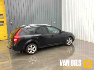 Kia Cee'd Sporty Wagon 2.0 CRDi 16V 140 Épave (2008, Noir)