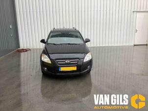 Kia Cee'd Sporty Wagon 2.0 CRDi 16V 140 Épave (2008, Noir)