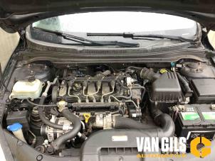 Kia Cee'd Sporty Wagon 2.0 CRDi 16V 140 Épave (2008, Noir)