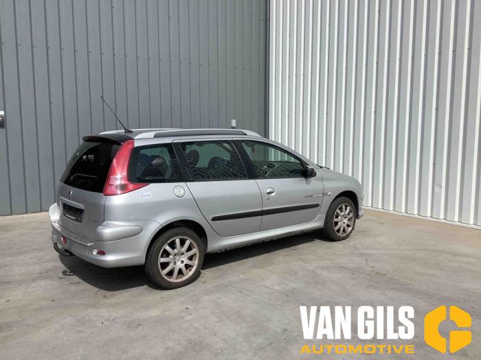 Peugeot 206 SW 1.6 16V Skrotfordon (2005, GRIJS)