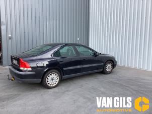 Volvo S60 I 2.4 20V 140 Épave (2002, Métallisé, Noir)