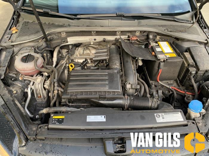 Volkswagen Golf VII 1.2 TSI 16V Épave (2014, Noir)