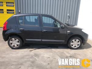 Dacia Sandero I 1.2 16V Épave (2009, Noir)