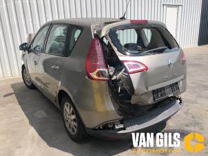 Renault Scénic III 2.0 16V CVT Épave (2010, Beige)