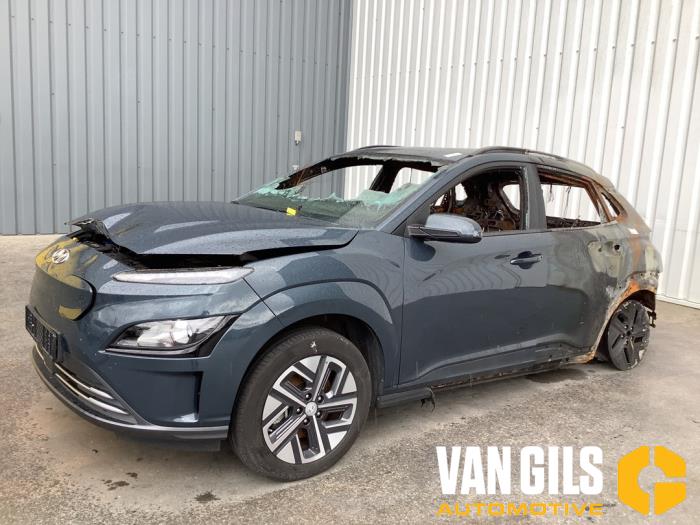 Hyundai Kona 39 kWh Schrottauto (2021, Blau)