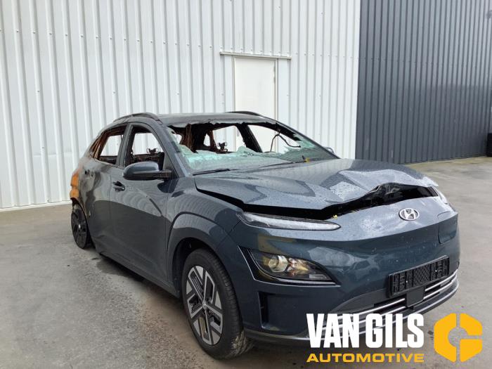 Hyundai Kona 39 kWh Schrottauto (2021, Blau)
