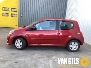 Renault Twingo II 1.2 16V Épave (2010, Rouge)