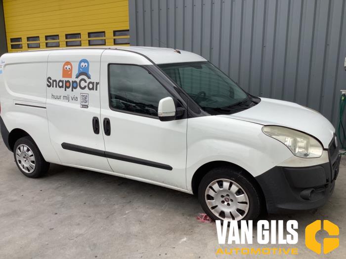 Fiat Doblo Cargo 1.3 MJ 16V DPF Euro 5 Samochód złomowany (2013, Granit)