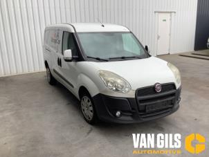 Fiat Doblo Cargo 1.3 MJ 16V DPF Euro 5 Samochód złomowany (2013, Granit)
