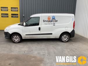 Fiat Doblo Cargo 1.3 MJ 16V DPF Euro 5 Samochód złomowany (2013, Granit)