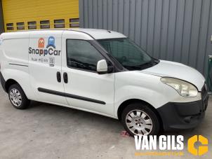 Fiat Doblo Cargo 1.3 MJ 16V DPF Euro 5 Samochód złomowany (2013, Granit)