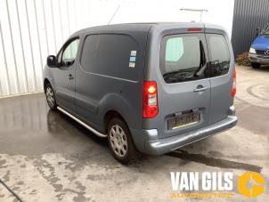 Peugeot Partner 1.6 HDI 90 Épave (2012, Granit)